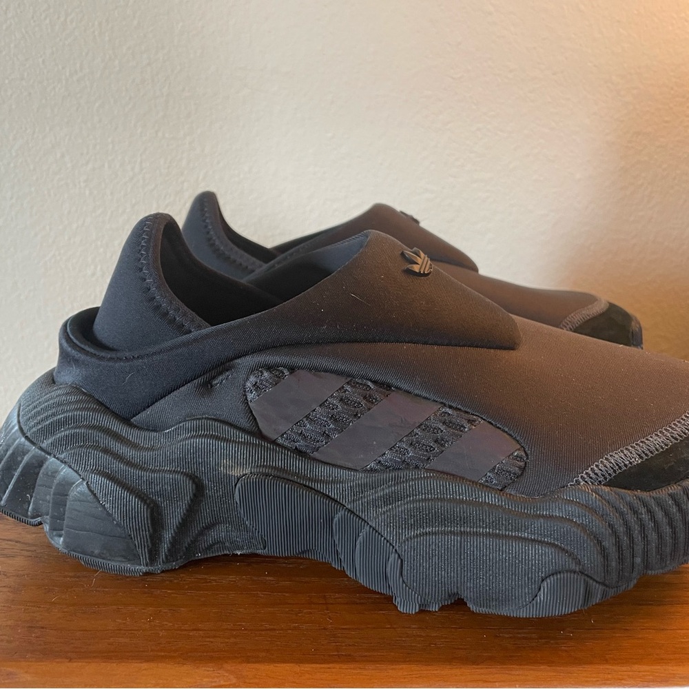 Adidas Rovermule Adventure 'Black Carbon'
